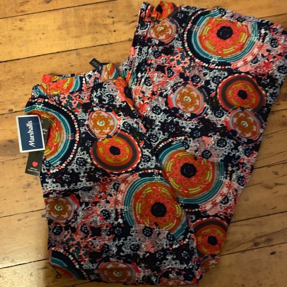 Patterned Flowy Pants w/ tie- NWT - Picture 2 of 3